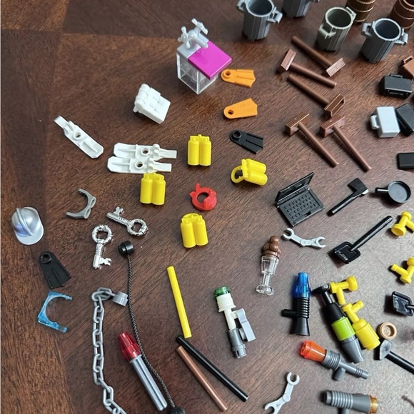 LEGO Over 300 Minifigure Accessories Tools Backpacks Suitcases, ... - Picture 2 of 9